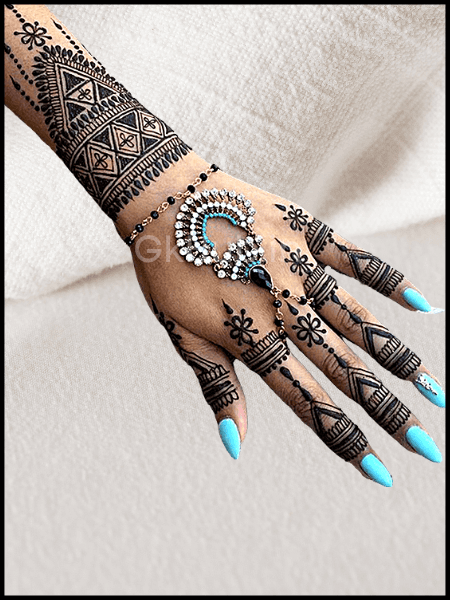 back hand arabic mehndi design