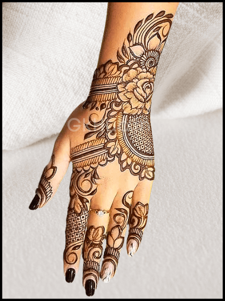 back hand arabic mehndi design