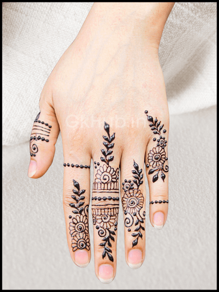 simple finger mehndi design